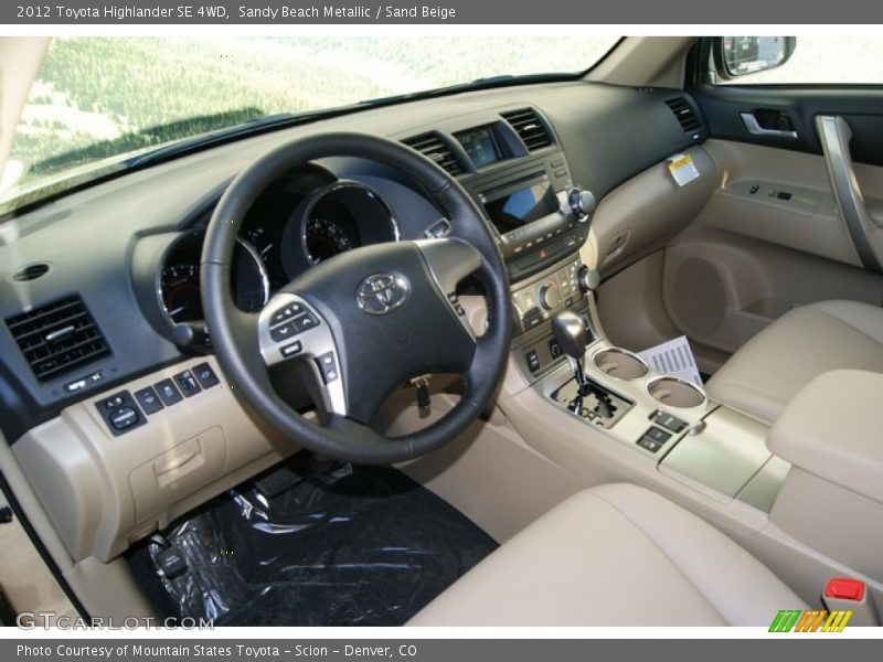 Sandy Beach Metallic / Sand Beige 2012 Toyota Highlander SE 4WD