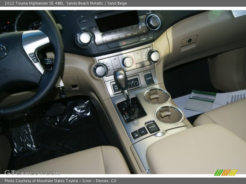 Sandy Beach Metallic / Sand Beige 2012 Toyota Highlander SE 4WD
