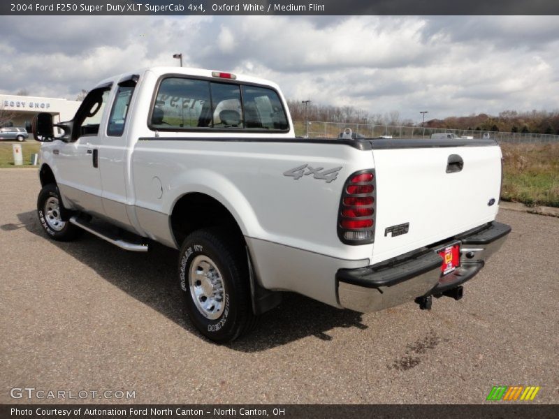 Oxford White / Medium Flint 2004 Ford F250 Super Duty XLT SuperCab 4x4
