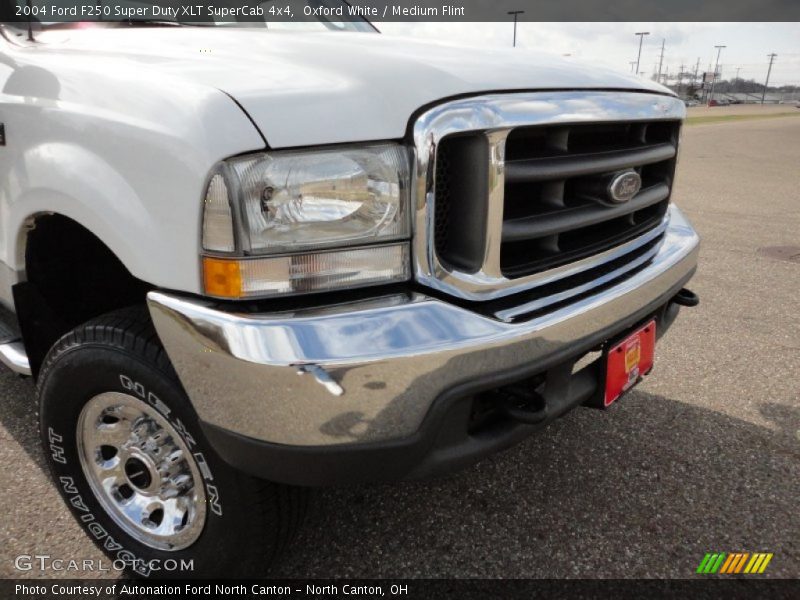 Oxford White / Medium Flint 2004 Ford F250 Super Duty XLT SuperCab 4x4