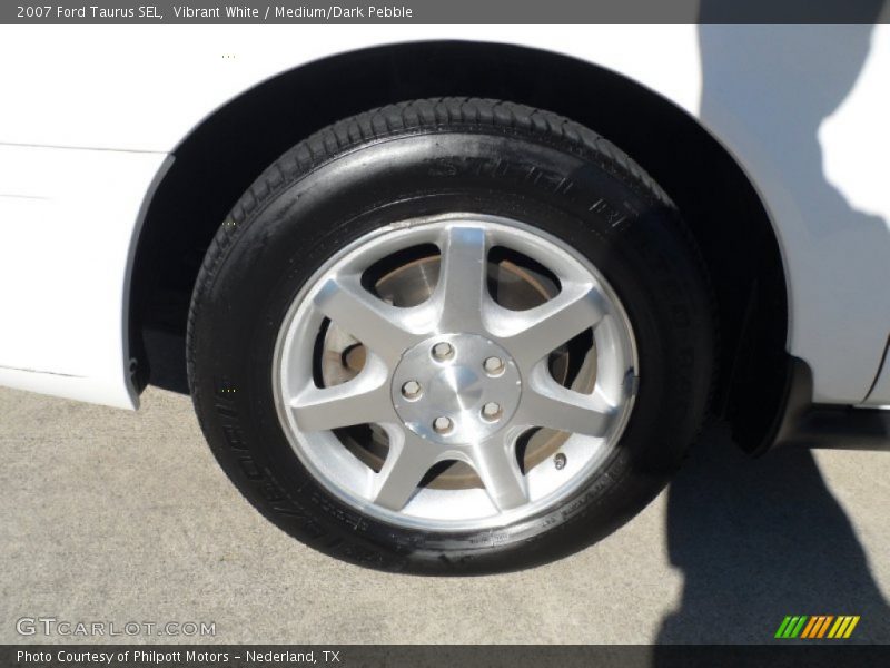 Vibrant White / Medium/Dark Pebble 2007 Ford Taurus SEL