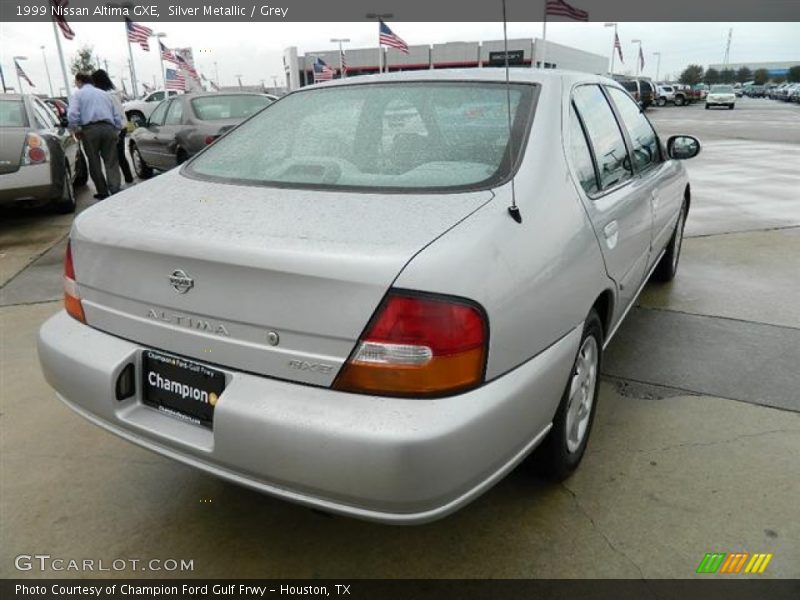 Silver Metallic / Grey 1999 Nissan Altima GXE