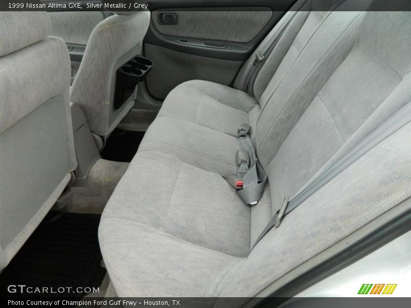 Silver Metallic / Grey 1999 Nissan Altima GXE