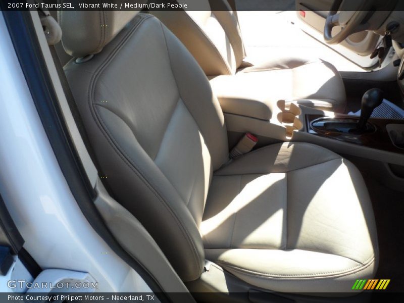 Vibrant White / Medium/Dark Pebble 2007 Ford Taurus SEL