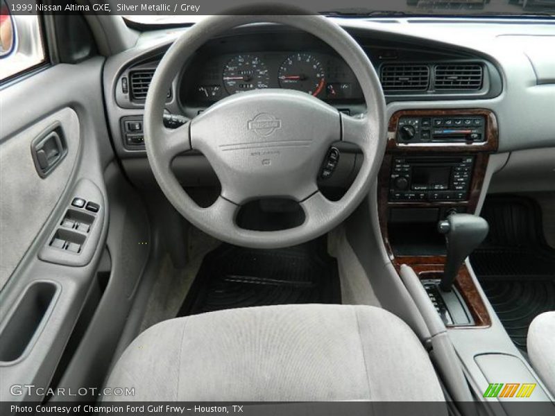 Silver Metallic / Grey 1999 Nissan Altima GXE