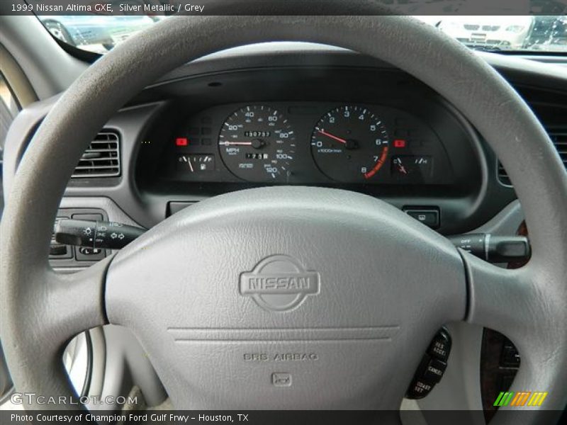 Silver Metallic / Grey 1999 Nissan Altima GXE