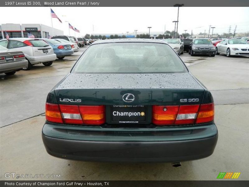 Wood Land Green Pearl / Ivory 1997 Lexus ES 300