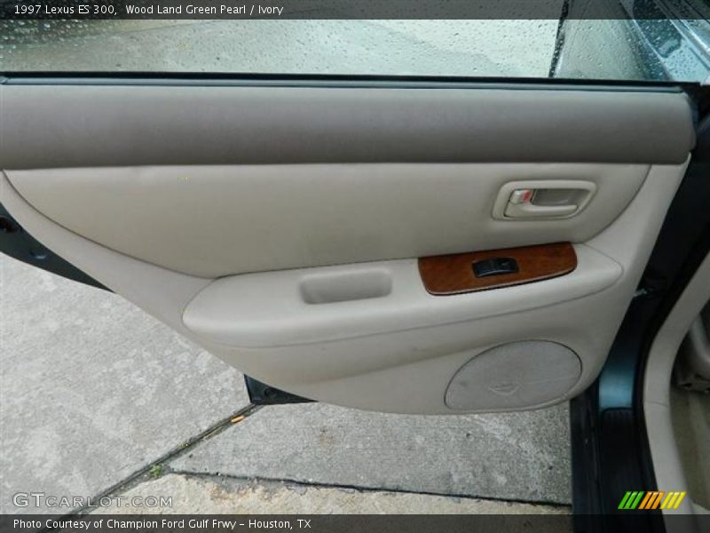 Wood Land Green Pearl / Ivory 1997 Lexus ES 300