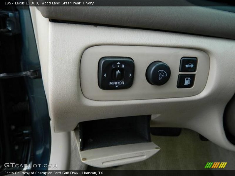 Wood Land Green Pearl / Ivory 1997 Lexus ES 300
