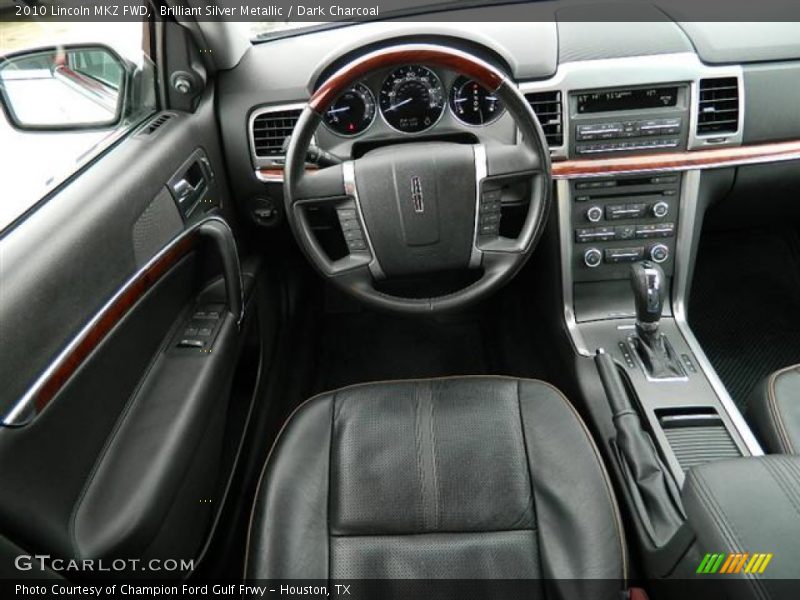 Dashboard of 2010 MKZ FWD
