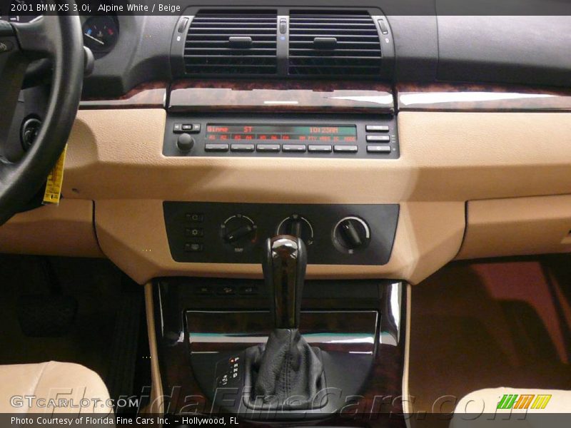 Alpine White / Beige 2001 BMW X5 3.0i