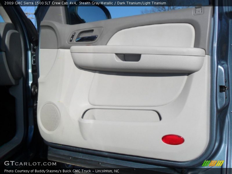 Door Panel of 2009 Sierra 1500 SLT Crew Cab 4x4