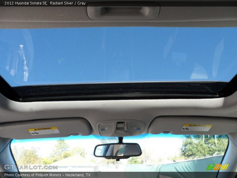 Radiant Silver / Gray 2012 Hyundai Sonata SE