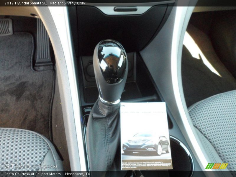 Radiant Silver / Gray 2012 Hyundai Sonata SE