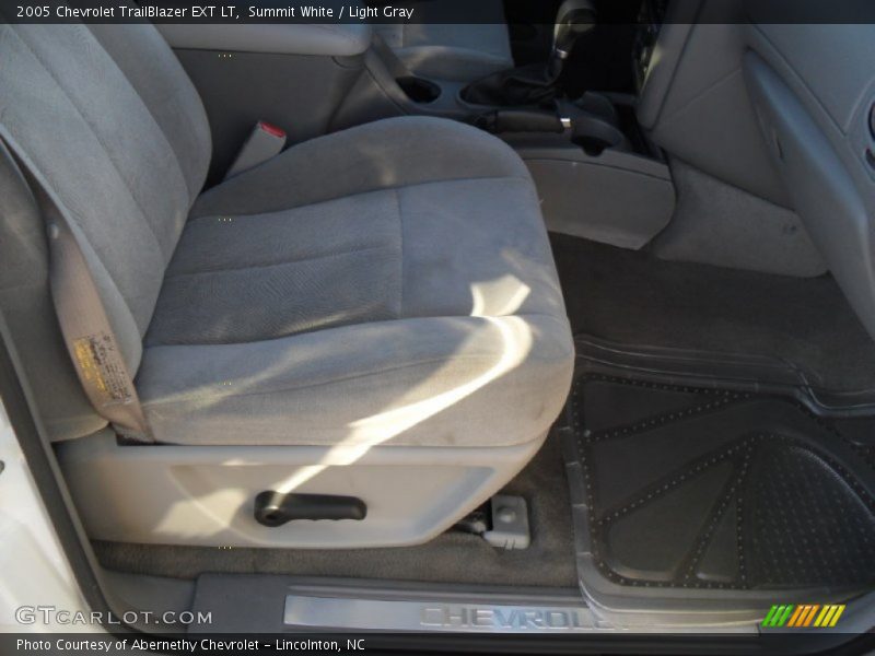 Summit White / Light Gray 2005 Chevrolet TrailBlazer EXT LT