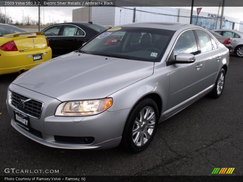 Electric Silver Metallic / Anthracite Black 2009 Volvo S80 3.2