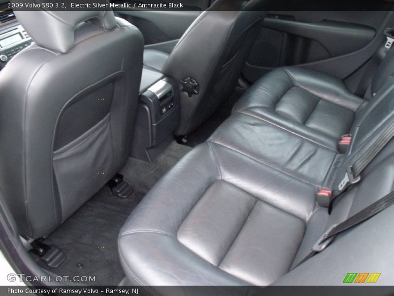 Electric Silver Metallic / Anthracite Black 2009 Volvo S80 3.2