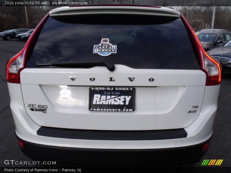 Ice White / Anthracite 2010 Volvo XC60 T6 AWD