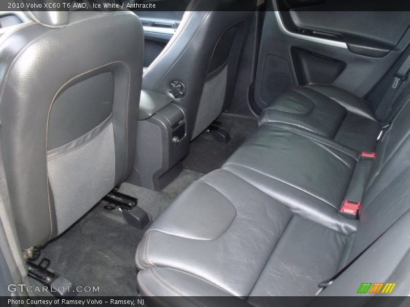 Ice White / Anthracite 2010 Volvo XC60 T6 AWD