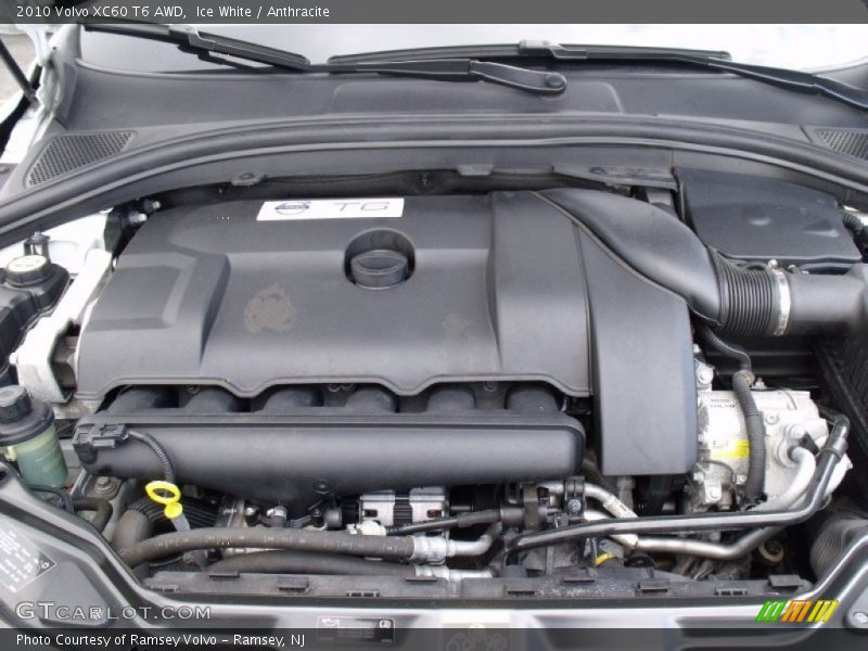 Ice White / Anthracite 2010 Volvo XC60 T6 AWD