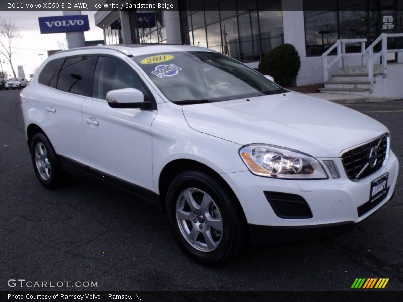 Ice White / Sandstone Beige 2011 Volvo XC60 3.2 AWD