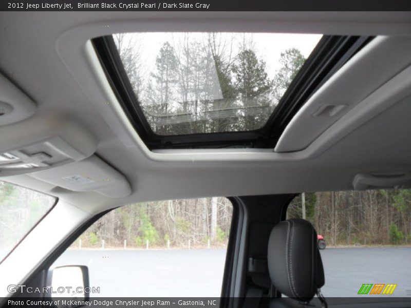 Brilliant Black Crystal Pearl / Dark Slate Gray 2012 Jeep Liberty Jet