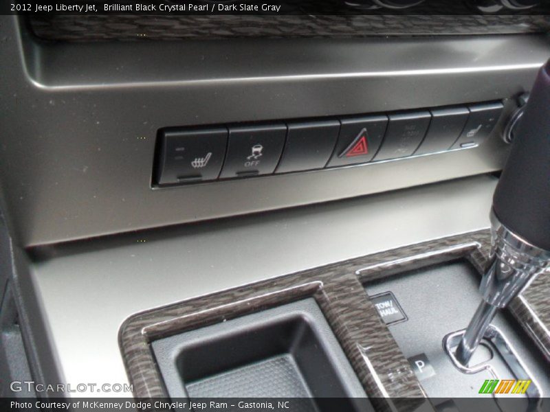 Brilliant Black Crystal Pearl / Dark Slate Gray 2012 Jeep Liberty Jet