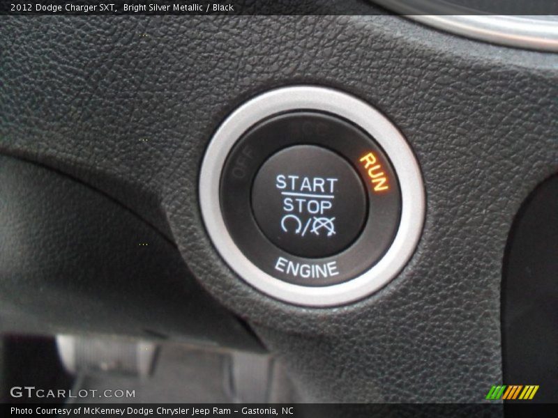 Bright Silver Metallic / Black 2012 Dodge Charger SXT