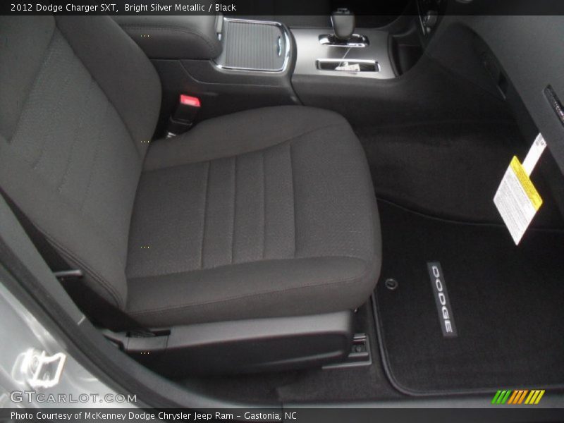Bright Silver Metallic / Black 2012 Dodge Charger SXT