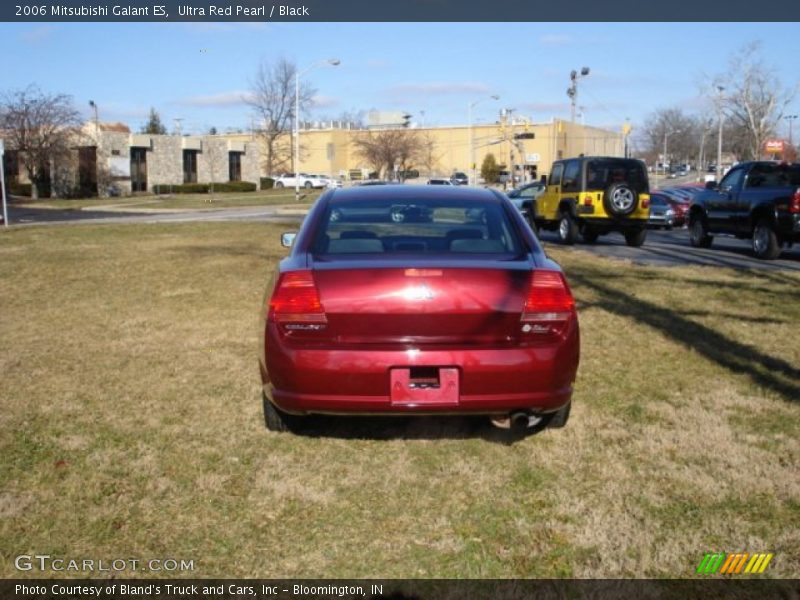 Ultra Red Pearl / Black 2006 Mitsubishi Galant ES