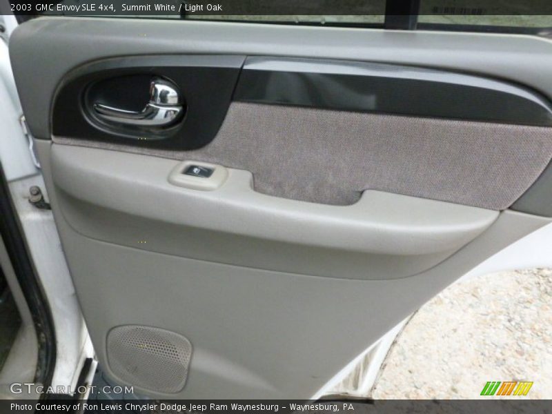 Summit White / Light Oak 2003 GMC Envoy SLE 4x4