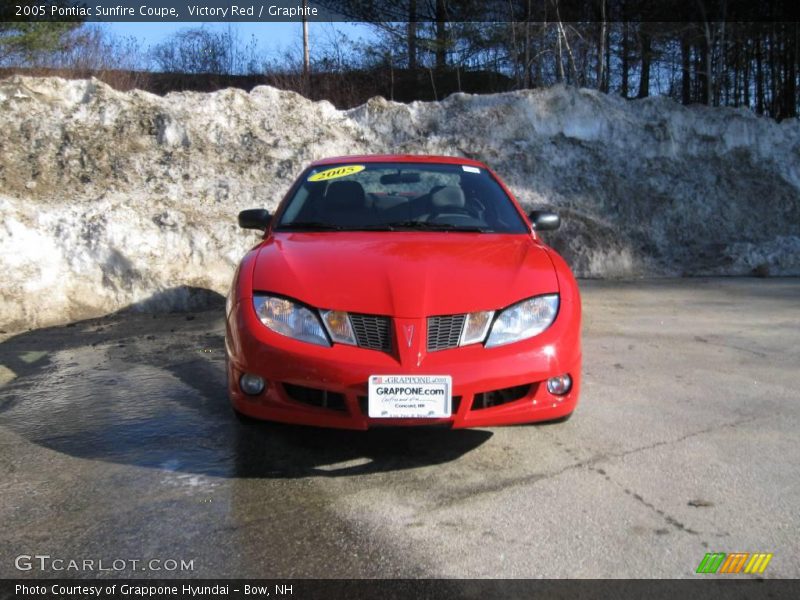 Victory Red / Graphite 2005 Pontiac Sunfire Coupe