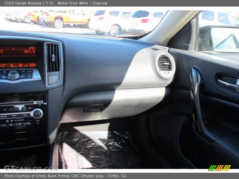 Winter Frost White / Charcoal 2009 Nissan Maxima 3.5 SV