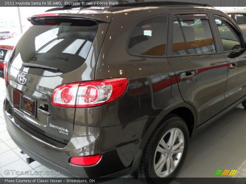 Espresso Brown / Cocoa Black 2011 Hyundai Santa Fe SE AWD