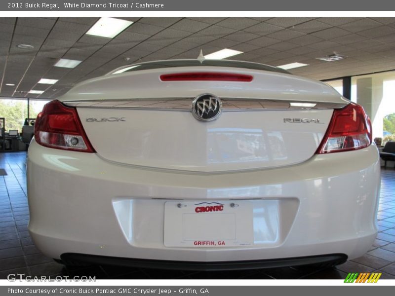 White Diamond Tricoat / Cashmere 2012 Buick Regal