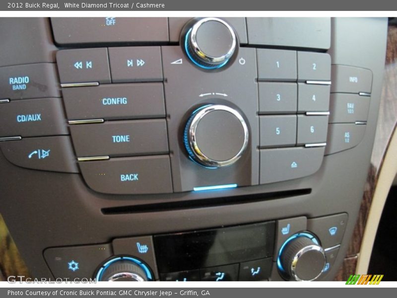 White Diamond Tricoat / Cashmere 2012 Buick Regal