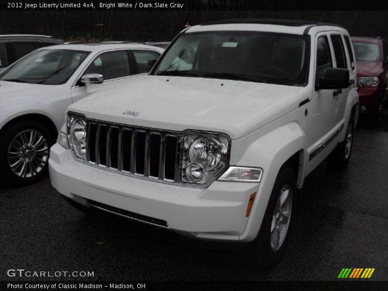 Bright White / Dark Slate Gray 2012 Jeep Liberty Limited 4x4