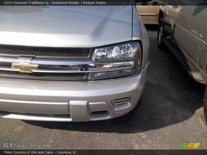 Silverstone Metallic / Medium Pewter 2004 Chevrolet TrailBlazer LS