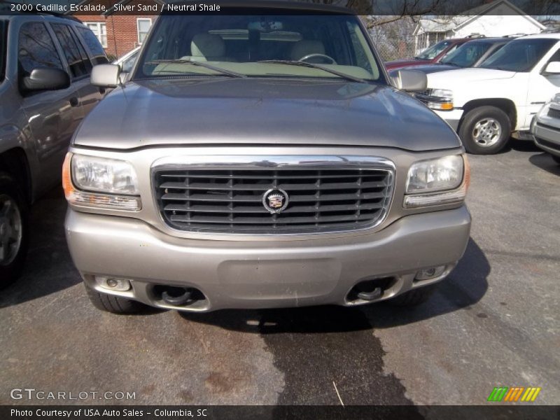 Silver Sand / Neutral Shale 2000 Cadillac Escalade