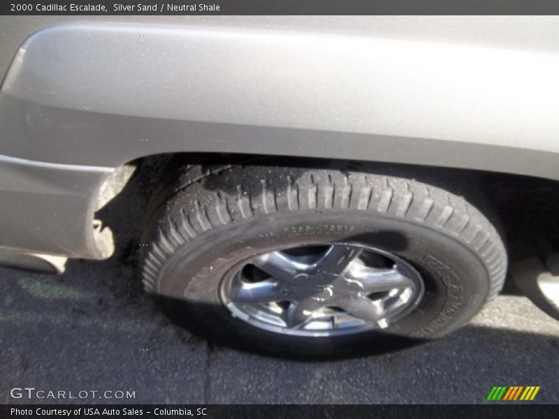 Silver Sand / Neutral Shale 2000 Cadillac Escalade