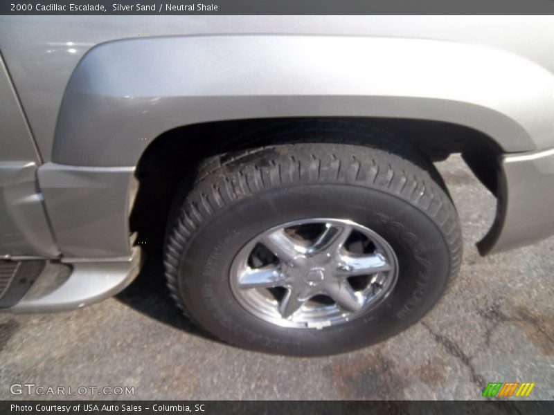 Silver Sand / Neutral Shale 2000 Cadillac Escalade