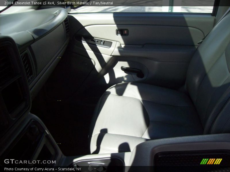 Silver Birch Metallic / Tan/Neutral 2004 Chevrolet Tahoe LS 4x4