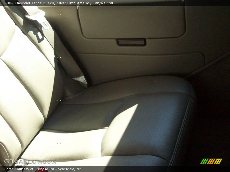Silver Birch Metallic / Tan/Neutral 2004 Chevrolet Tahoe LS 4x4