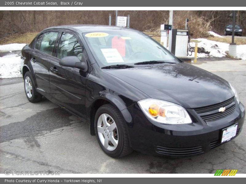 Black / Gray 2005 Chevrolet Cobalt Sedan