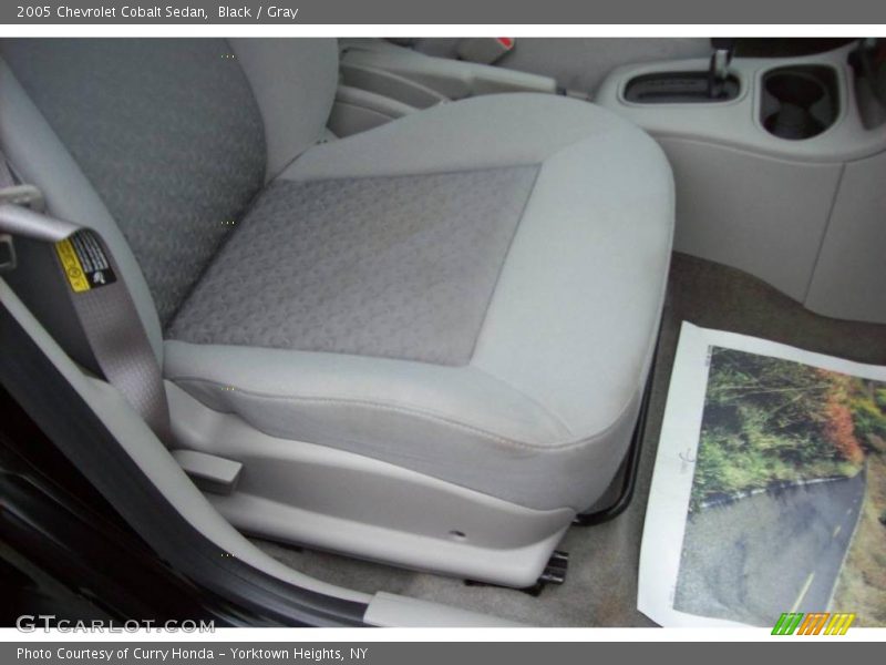 Black / Gray 2005 Chevrolet Cobalt Sedan