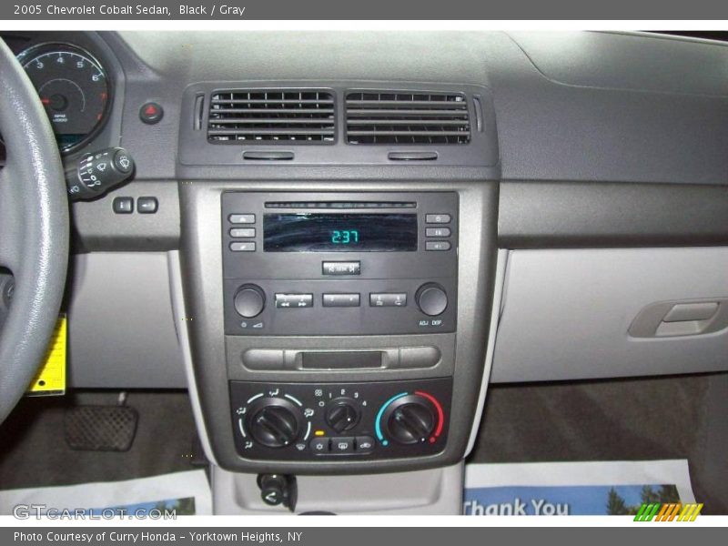 Black / Gray 2005 Chevrolet Cobalt Sedan