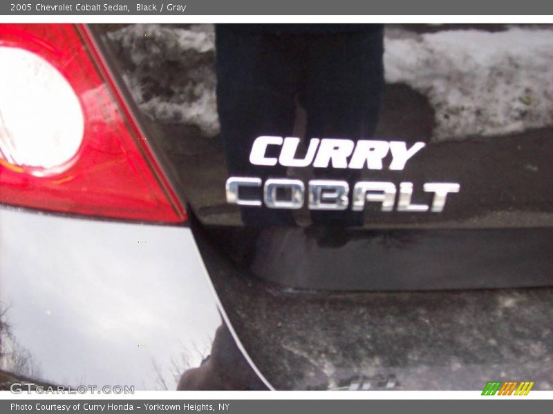 Black / Gray 2005 Chevrolet Cobalt Sedan