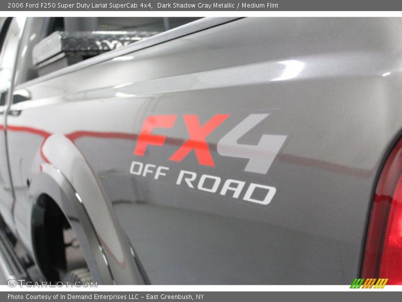  2006 F250 Super Duty Lariat SuperCab 4x4 Logo