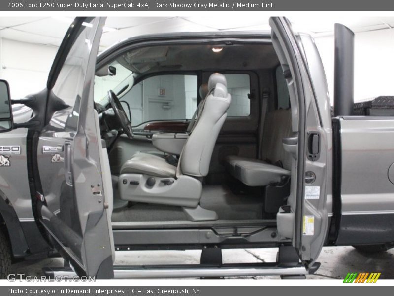  2006 F250 Super Duty Lariat SuperCab 4x4 Medium Flint Interior