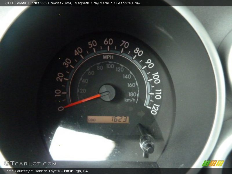 Magnetic Gray Metallic / Graphite Gray 2011 Toyota Tundra SR5 CrewMax 4x4